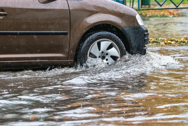 Hausse des tarifs d’assurance auto : on vous explique pourquoi et comment payer moins cher